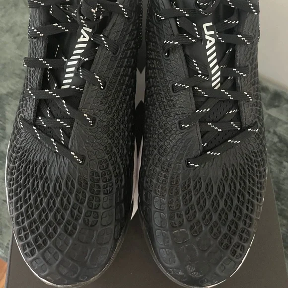 Baseball Cleats - Picture 6 of 12